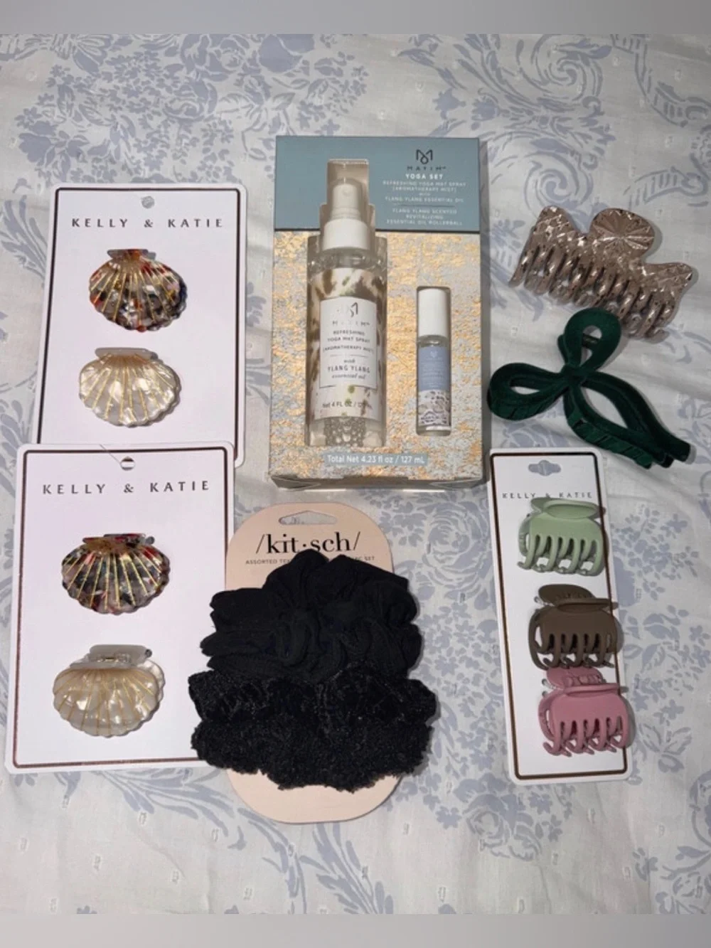 Kitsch, Clips, and Yoga Care Set